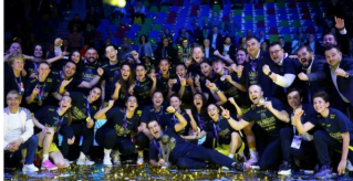 Fenerbahçe Kadın Basketbol Takımı Avrupa Şampiyonu oldu! Tarihte ilk… Hem erkeklerde hem de kadınlarda EuroLeague kupası kazanmış ilk takım Fenerbahçe Spor Kulübü oldu